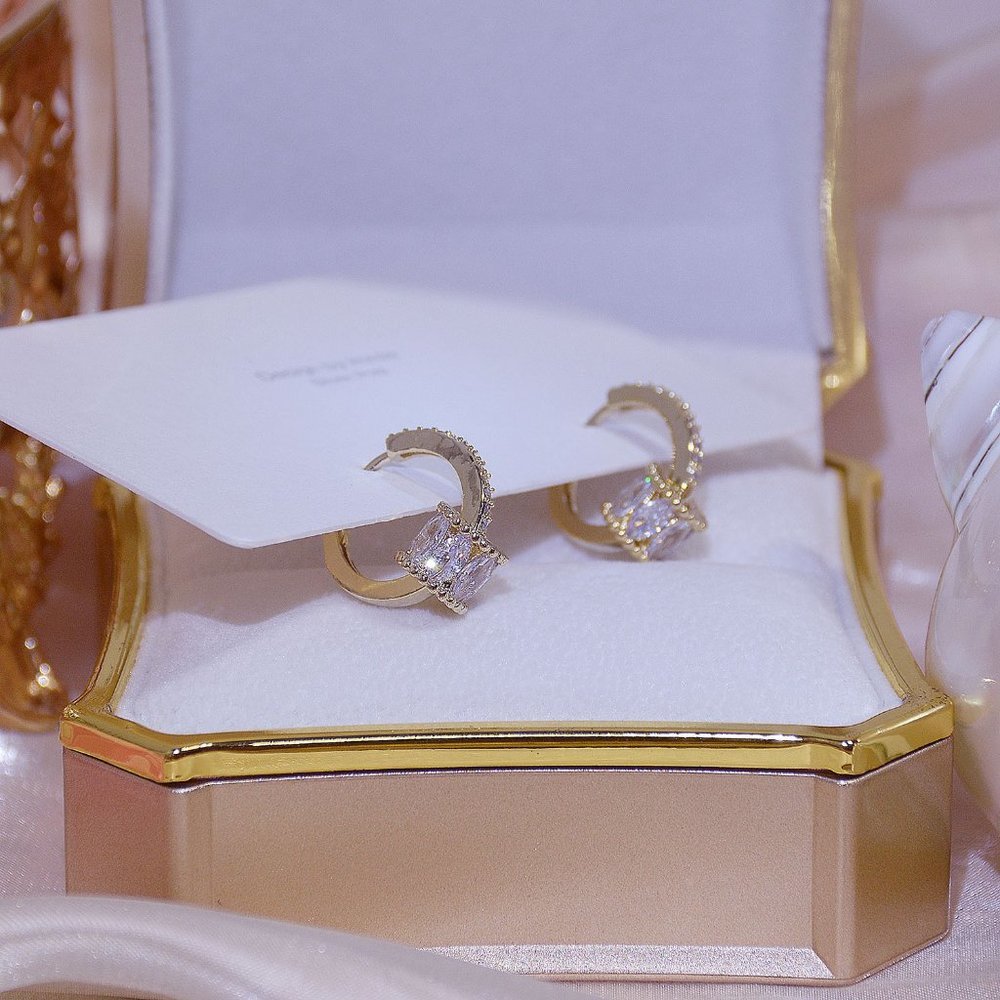 NEW 14K Gold Plated Diamond Huggie Hoop Earrings - Picture 5 of 9
